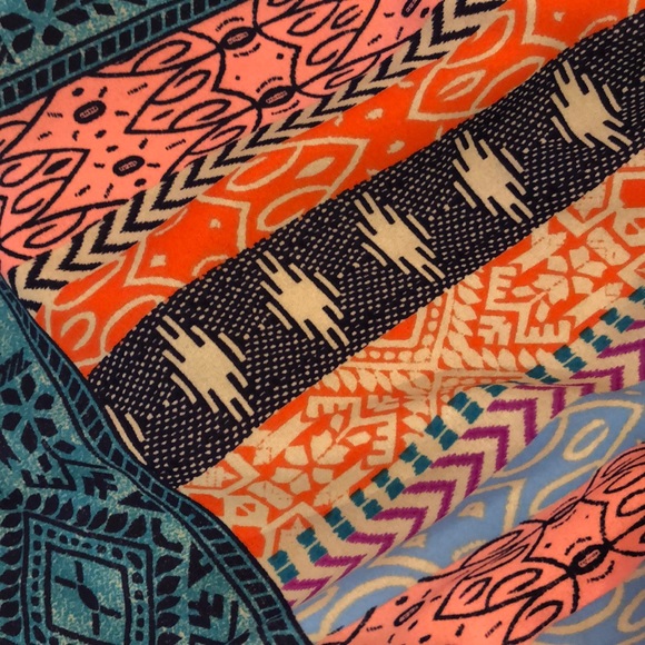 Patterned shorts - Picture 2 of 4